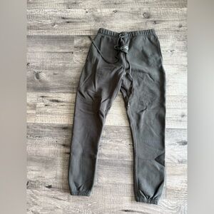 Essentials fear of god sweatpants medium